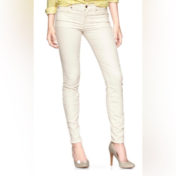 Women’s gap cigarette, high-rise, cream color, size 2 regular - Picture 1 of 9